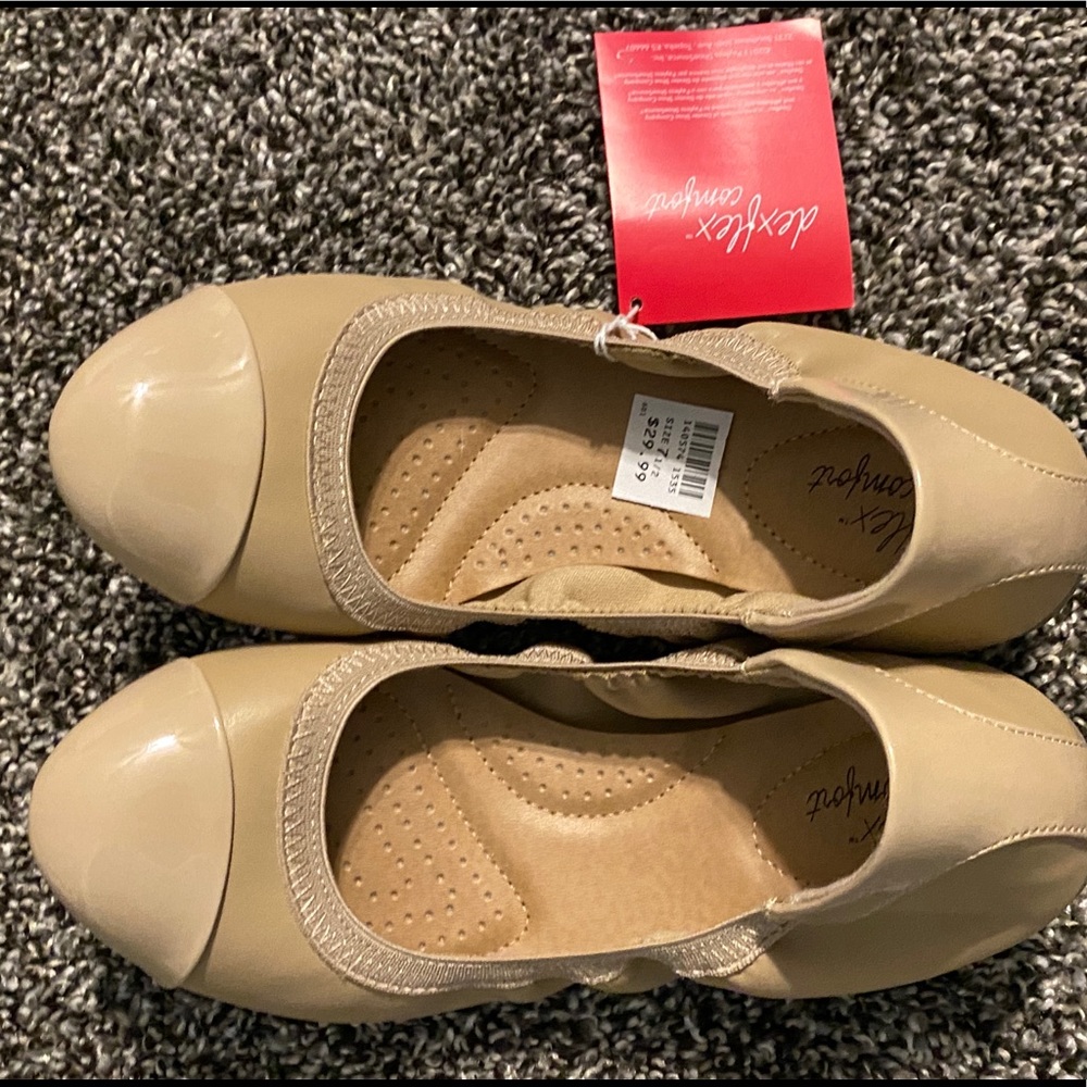 Nude ballet flats